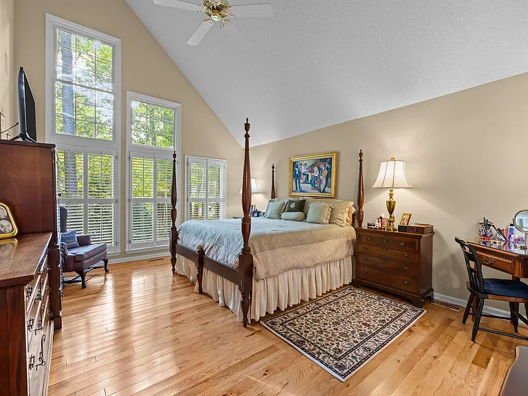 8516 Wheeling Dr — Photo 26