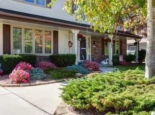 9019 W Whitaker Ave, Greenfield, WI 53228