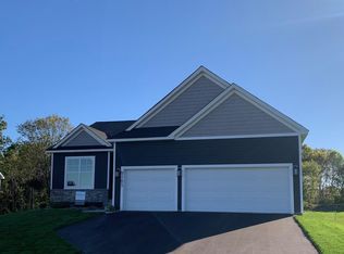 9185 62nd St S, Cottage Grove, MN 55016