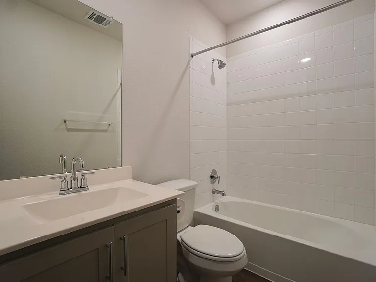 115 Bethpage Dr — Photo 33