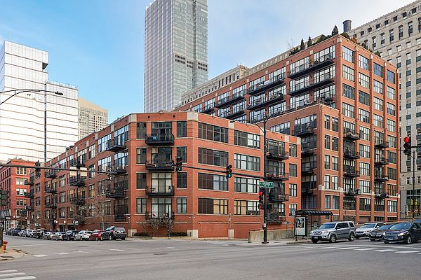 1st image of 333 W Hubbard St #610-611