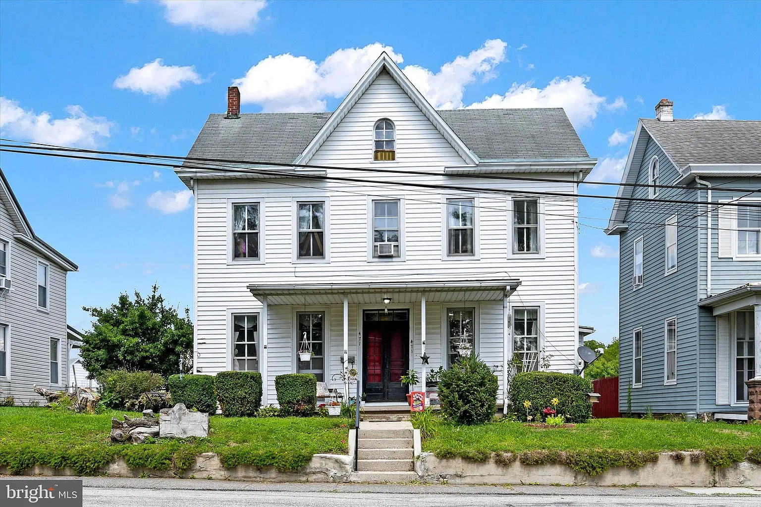 471 State St photo 1