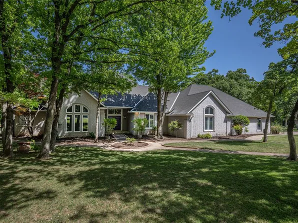 2500 Perth Dr, Edmond, OK 73013