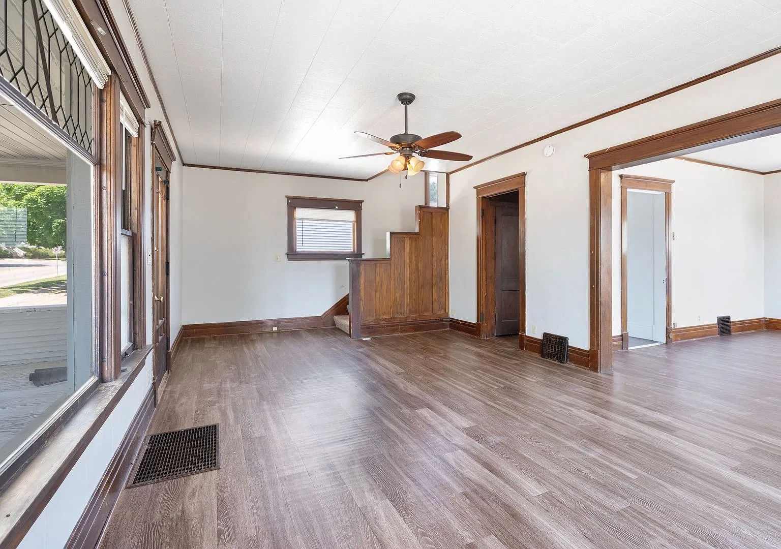 109 W 12th St - Cedar Falls — Photo 4