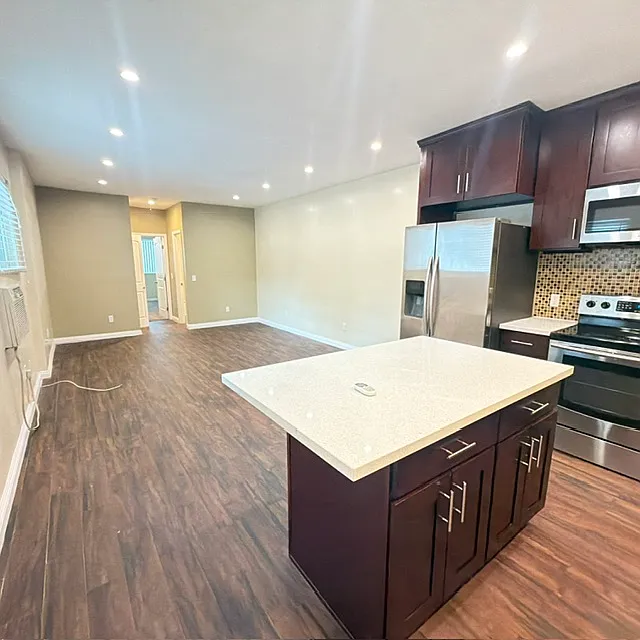 1 bed, 700 sqft, $2,395 — Photo 3