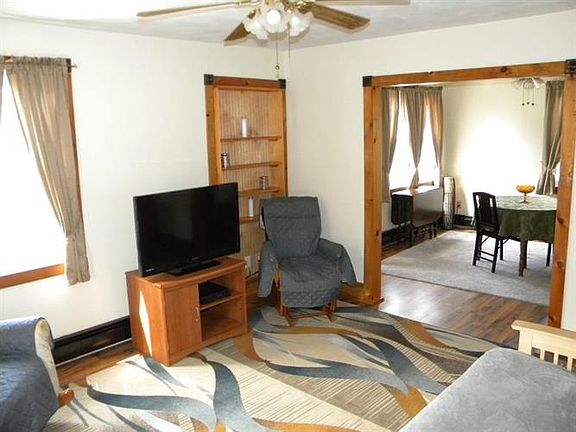 2nd image of 10 Hemlock Dr