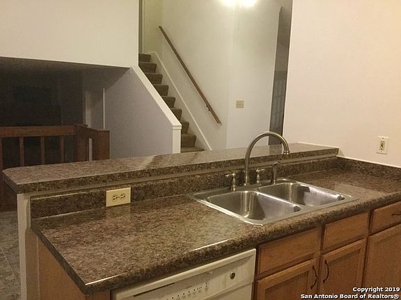 4th image of 14402 Bluewood Dr