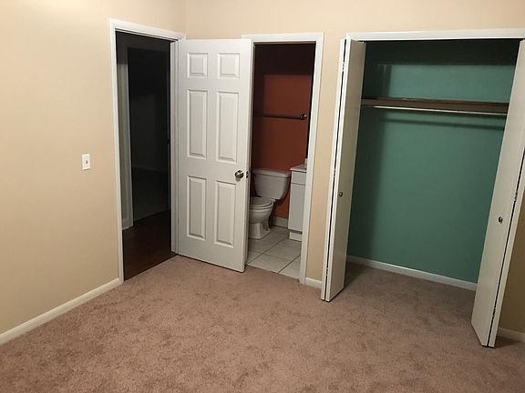 4th image of 1542 McKinley Ave