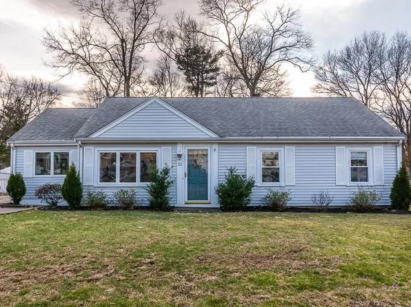 32 Oakdale Rd, Canton, MA 02021