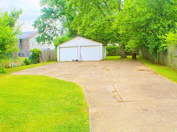 3rd image of 3629 N Emerson Ave