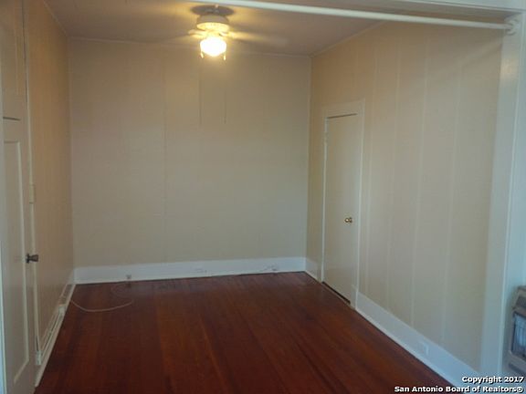 5th image of 419 Queen Anne Ct APT 2