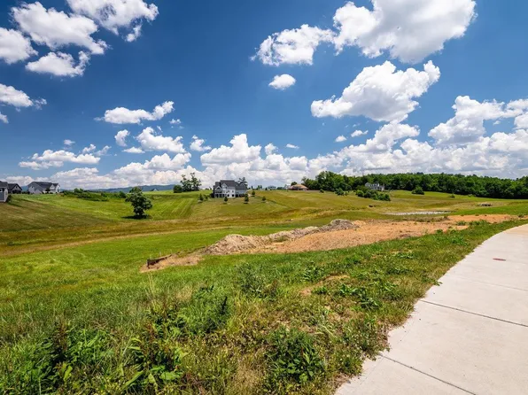 2580 Huntington Springs Dr, Harrisonburg, VA 22801