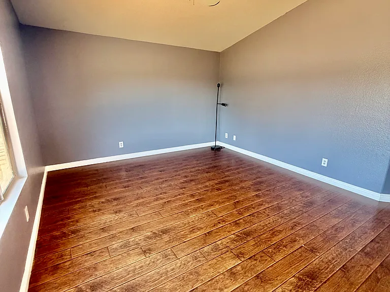 21325 Marston Ct — Photo 11