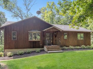 914 W End Dr, Newton, NJ 07860