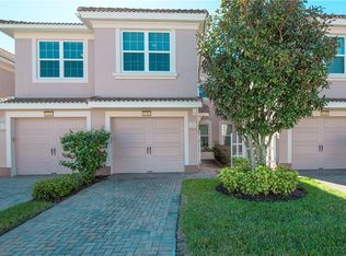 8346 Bella Tierra Ct, Davenport, FL 33896