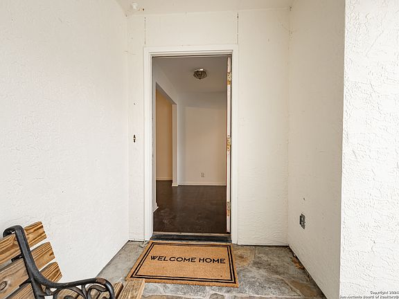 4th image of 5808 GRANDWOOD DR