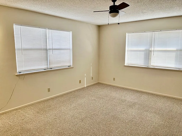 52 Meadows Ln — Photo 14