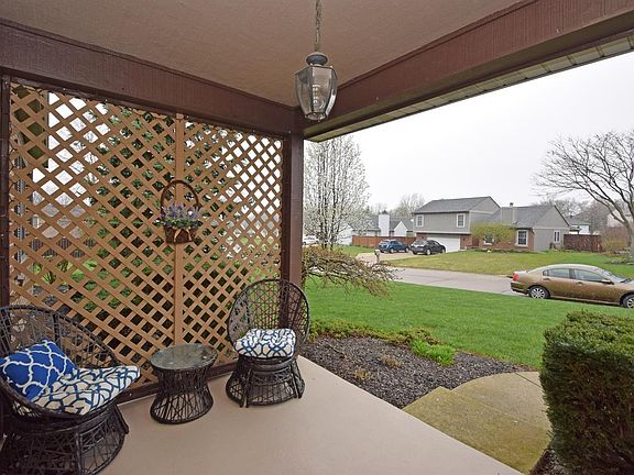 2nd image of 75 Vista Ct