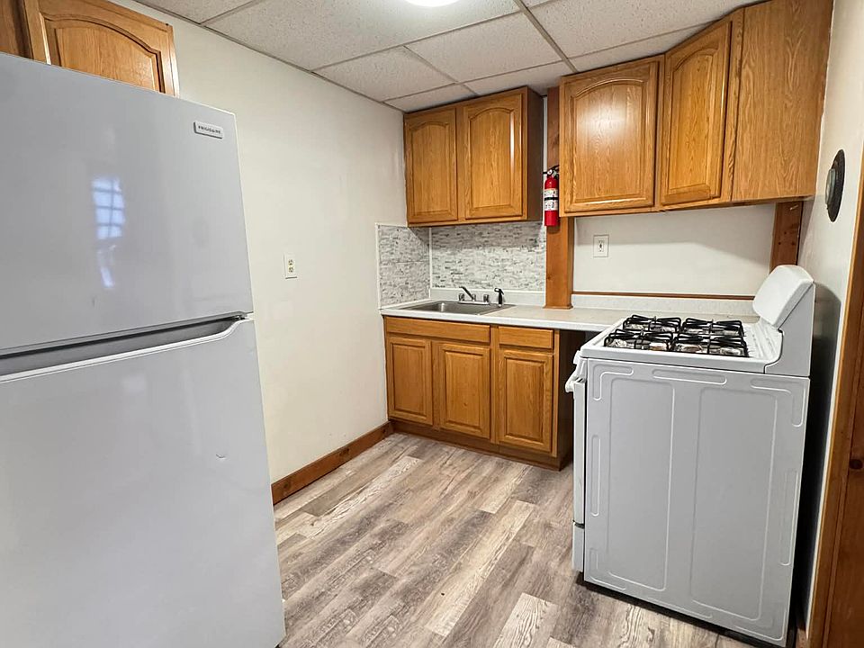 1st image of 132 Green St #A