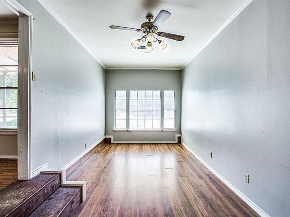 5th image of 303 Shadywood Ln
