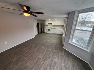 5 N Market St, Summit Hill, PA 18250