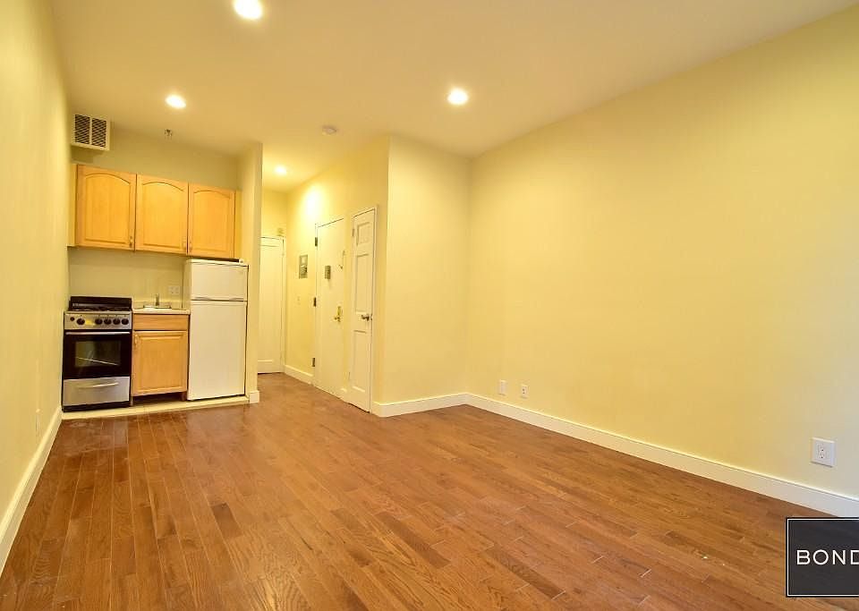 2nd image of 1596 3rd Ave #B4
