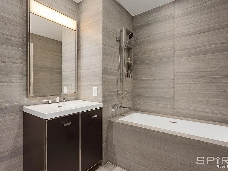 252 South St #54 — Photo 9