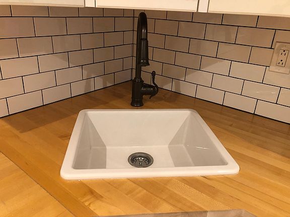 4th image of 65 Howard St