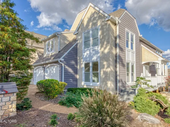2011 Breakers Point, Knoxville, TN 37922
