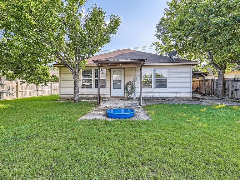 134 Bellair Dr — Photo 23