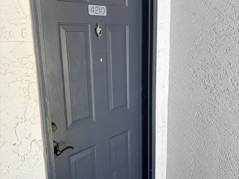 4210 Clubside Dr — Photo 3