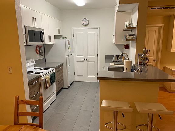 5th image of 1982 W Bayshore Rd APT 316
