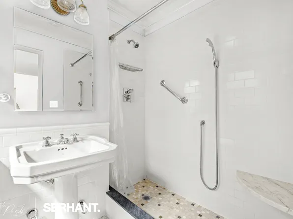 132 East 35th Street image 25 of 31