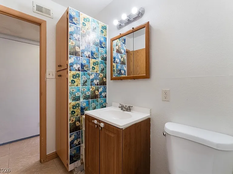 7084 Burcot Ave #J21 — Photo 18