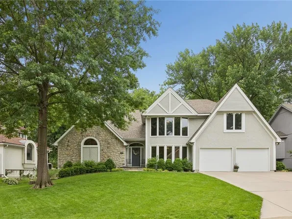 142 The Woodlands, Kansas City, MO 64119