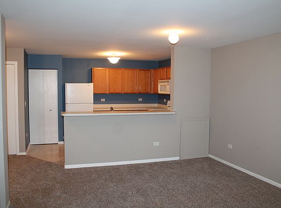 3rd image of 413 Silverstone Dr #413