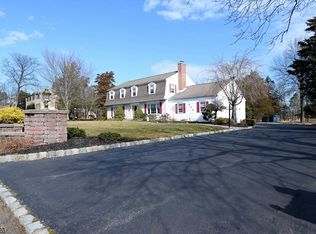 554 Glen Ridge Dr S, Bridgewater, NJ 08807