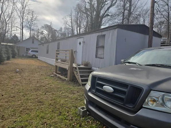 1075 Sweeten Creek Rd #4, Asheville, NC 28803