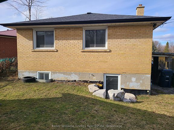 4th image of 16 Rintella Ct #Basement