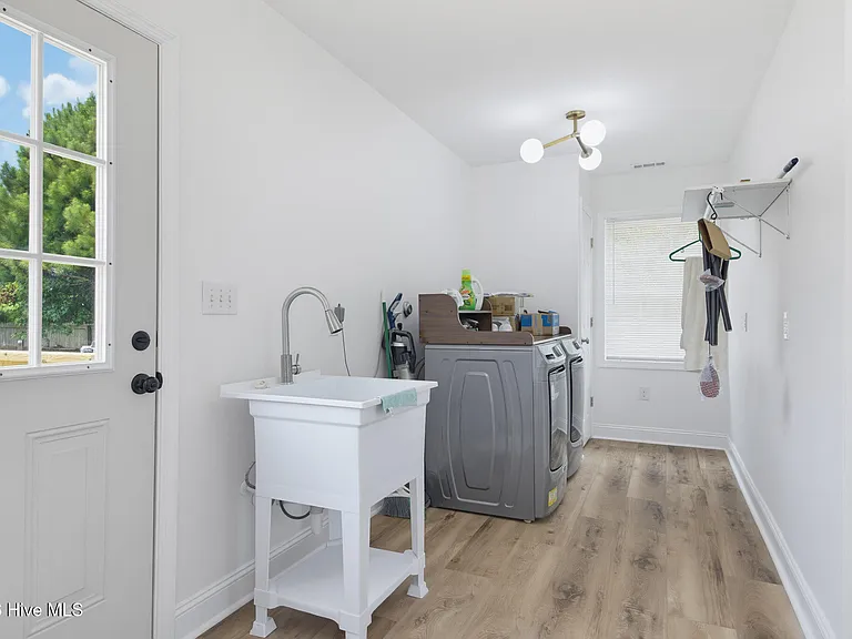 1211 Old Folkstone Rd — Photo 15