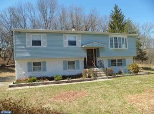 76 Hagan Dr, New Hope, PA 18938