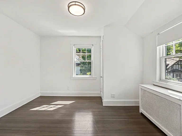 12 Rockview Dr — Photo 26
