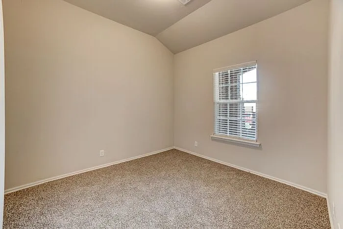 2421 W Imperial Ct — Photo 8