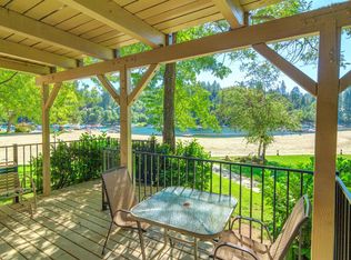 27821 Peninsula Dr, Lake Arrowhead, CA 92352