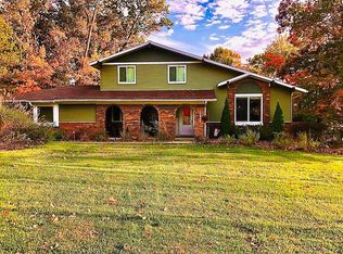 10840 Arbour Dr, Brighton, MI 48114