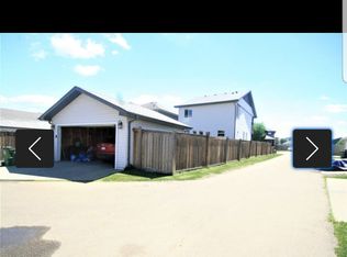 1142 36a Ave NW, Edmonton, AB T6T 0G1