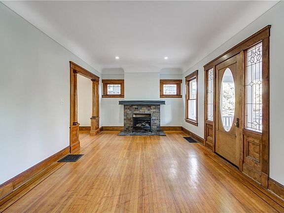 5th image of 1284 W 108th St