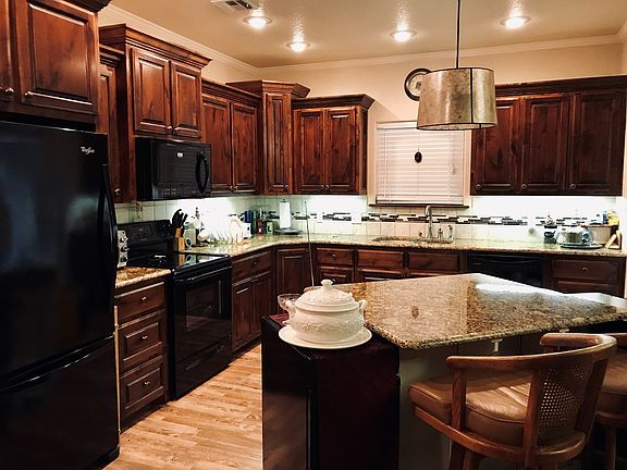 3rd image of 1008 Stone Creek Dr