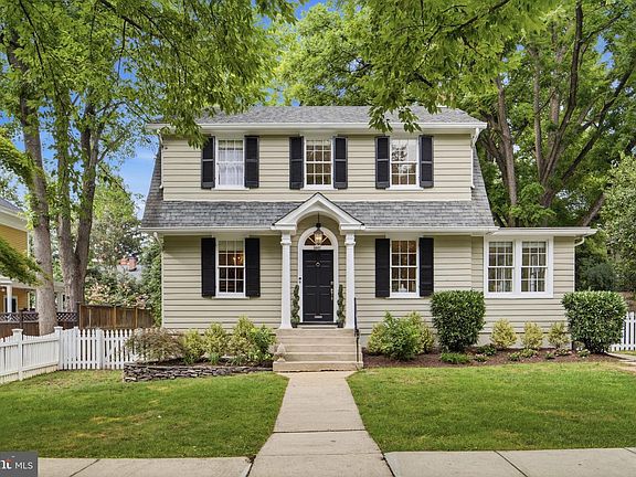 5th image of 3807 Baltimore St