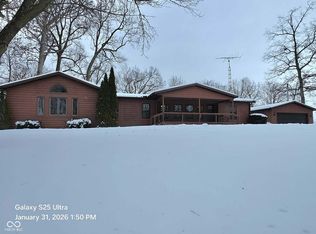 2266 Vfw Rd, Mitchell, IN 47446